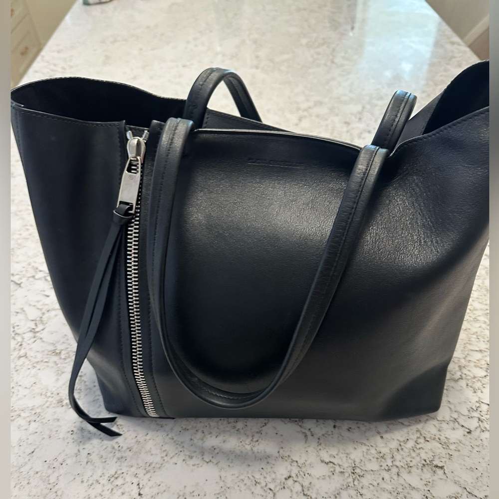 Elena Ghisellini  Black Leather Tote with Zipper Accent